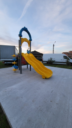Amenajare loc de joaca - Comuna Sag, TM [3]