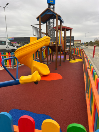 Amenajare loc de joaca - FUNSHOP PARK Mosnita, TM [13]
