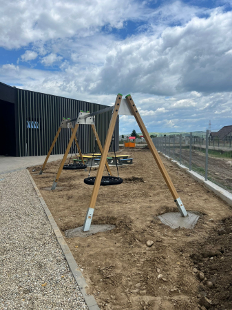 Amenajare loc de joaca Liceul German - Orasul Sebes , AB [3]