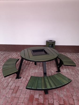 Amenajare mobilier urban banci si cosuri de gunoi Universitatea Babes Bolyai - CJ