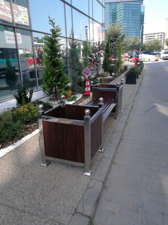 Amenajare mobilier urban cladirea RBC - Bucuresti, Romania [2]