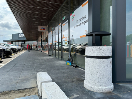 Amenajare mobilier urban rastel biciclete si cosuri de gunoi din beton FUNSHOP PARK Vaslui, VS [18]