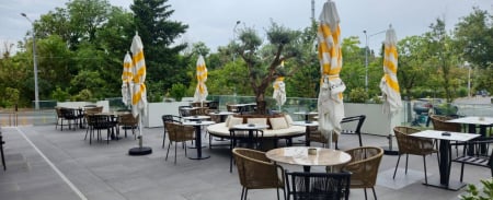 Portofoliu - Amenajare mobilier urban Restaurant BANCO - BUCURESTI