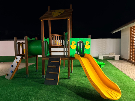 Loc de joaca exterior Arad, AR [12]