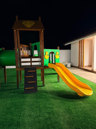 Loc de joaca exterior Arad, AR [1]