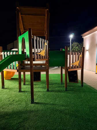 Loc de joaca exterior Arad, AR [6]