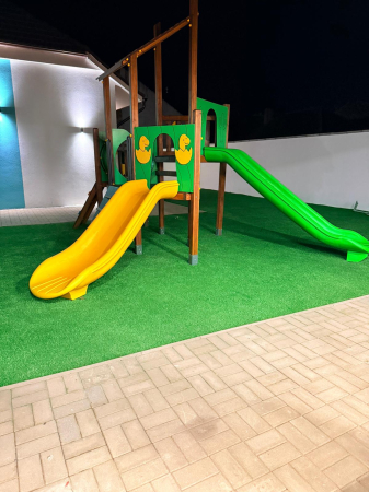 Loc de joaca exterior Arad, AR [9]