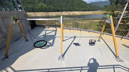 Loc de joaca exterior Hotel Vidraru Transfagarasani, AG [18]