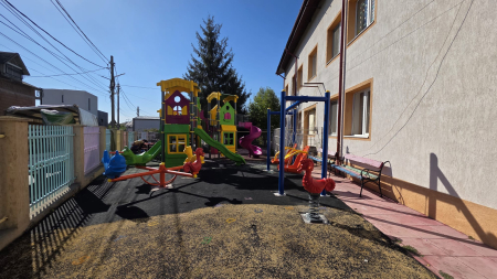 Loc de joaca exterior Scoala Nr. 2 Fundeni, DOBROIESTI [4]