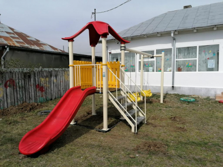 Loc de joaca Gradinita Nr.2 Cotesti, VN [4]