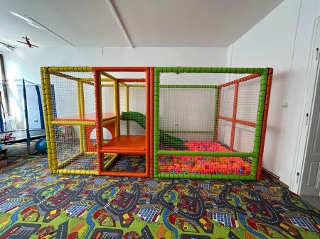 Portofoliu - Loc de joaca interior Mercury Kids Sebes, AB