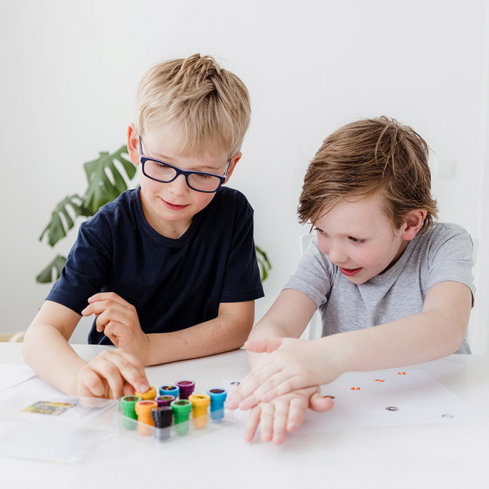 Set 12 stampile cu dinozauri cu tus propriu [4]
