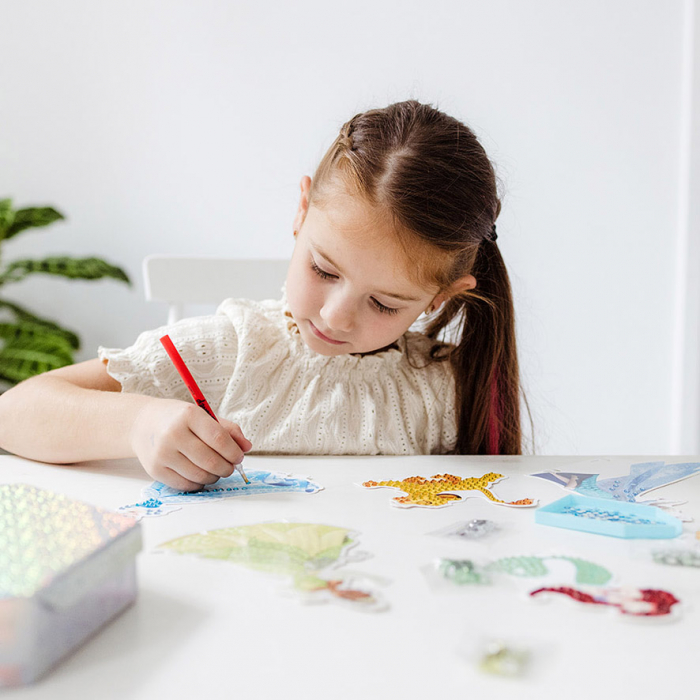 Set creativ Disney aniversar 100 ani, pictura cu diamante [9]