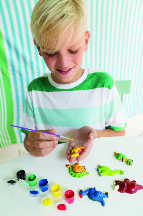 Atelier creativ Modeleaza si picteaza - Dinozaur care straluceste in intuneric [5]