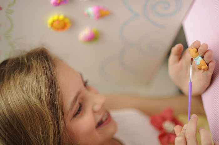 Atelier creativ Modeleaza si picteaza - Magneti pentru frigider [8]