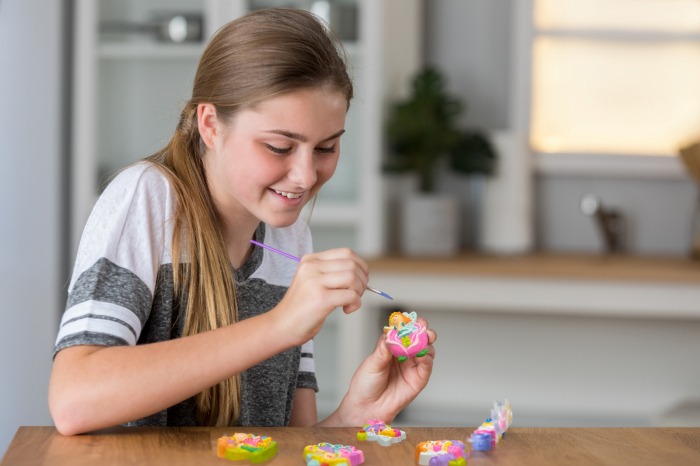 Atelier creativ Modeleaza si picteaza - Zane cu sclipici [4]
