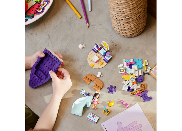 Barca cu spa a lui Gabby si a Pisirenei, Gabby s Dollhouse [9]