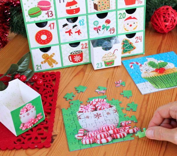 Calendar de Advent Dulciurile de Craciun, 24 puzzle-uri, 50 piese [4]