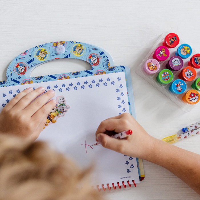 Carte cu activitati creative, Disney Lilo si Stitch [10]