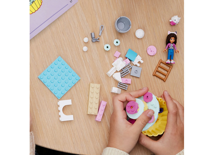 Distractie in bucatarie, Gabby s Dollhouse [4]