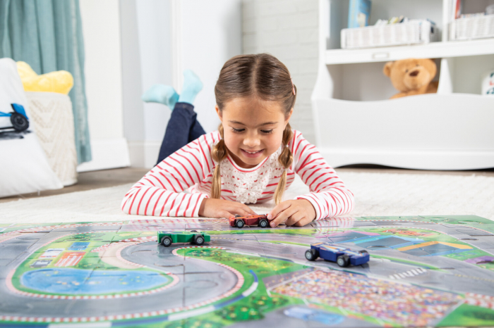 Joc 2 in 1, Puzzle and play, Masini de curse, Peaceable Kingdom [9]