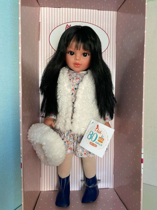Papusa Sabrina Bruneta cu Vesta si Caciulita Alba 40cm [4]