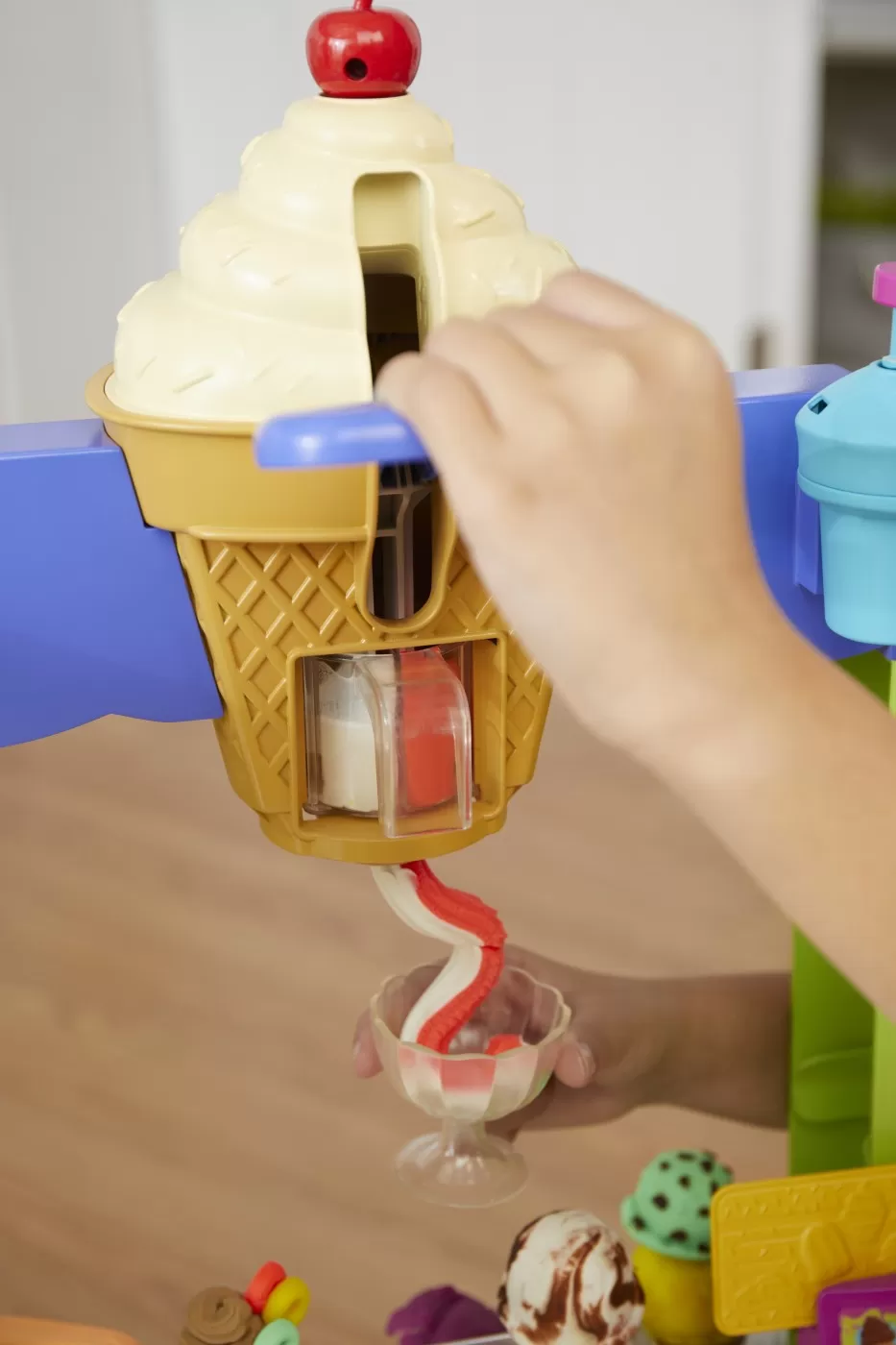 PLAYDOH CAMION DE INGHETATA [6]