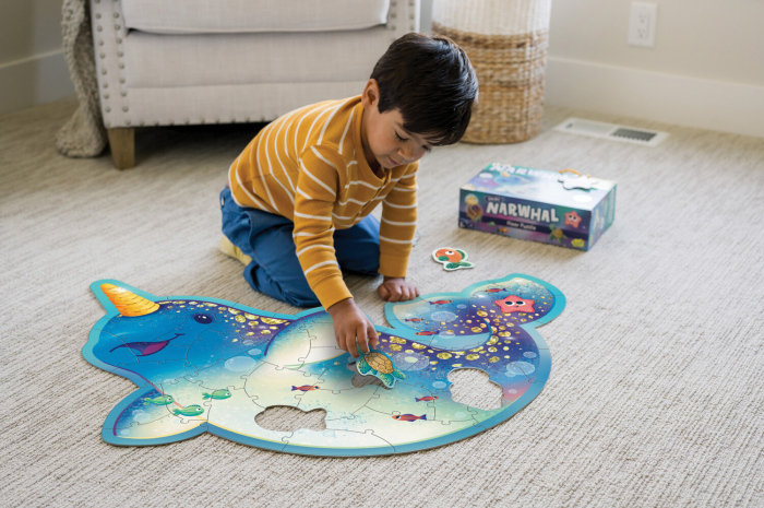 Puzzle de podea in forma de narval, Narwhal floor puzzle, Peaceable Kingdom [5]