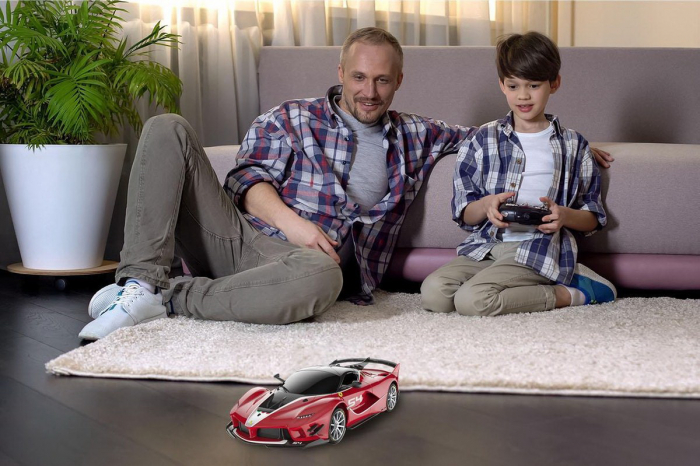Masina cu telecomanda Ferrari FXX K EVO cu scara 1 la 14 [9]