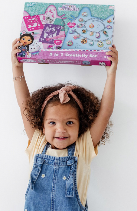 Set creativ 3 in 1, Bratari cu pandantive, carioci spray si diamont painting, Gabby's Dollhouse [2]