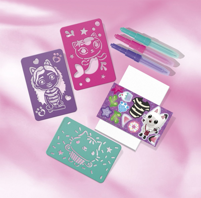 Set creativ 3 in 1, Bratari cu pandantive, carioci spray si diamont painting, Gabby's Dollhouse [15]