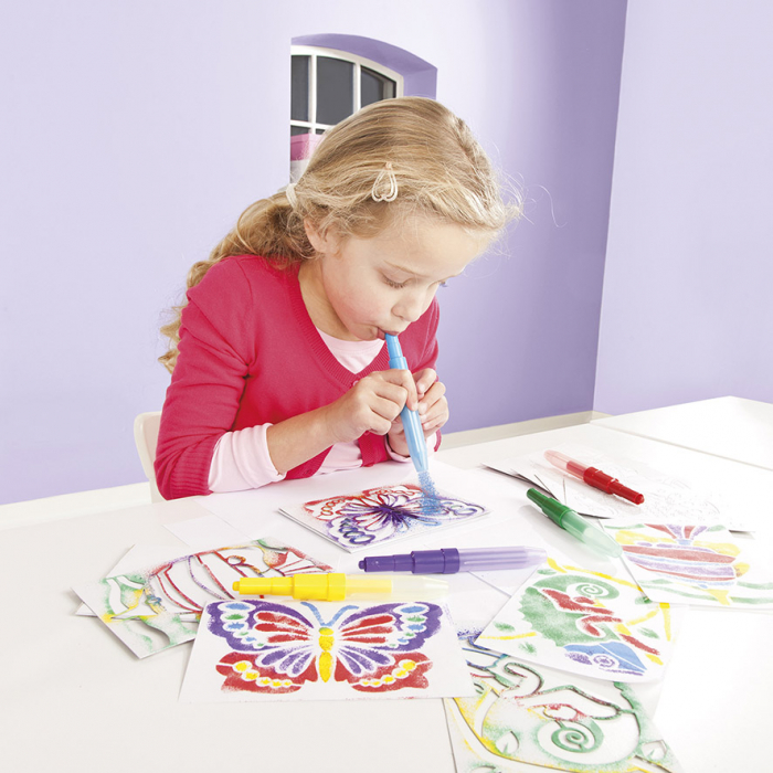 Set creativ de desenat cu sabloane si carioci spray [11]