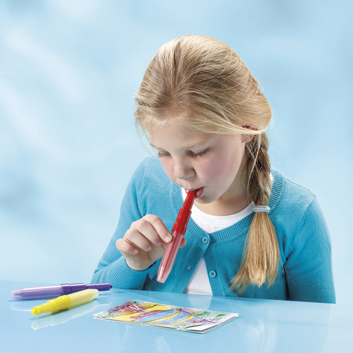 Set creativ de desenat cu sabloane si carioci spray [10]