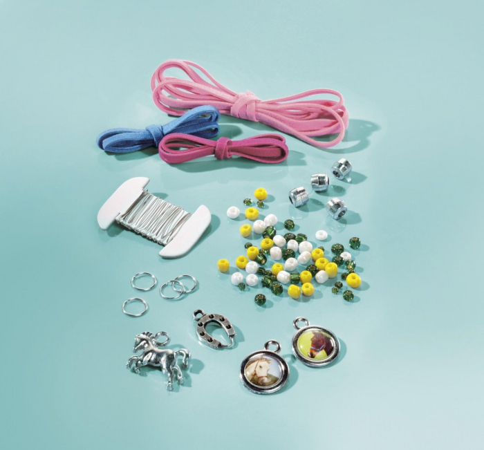 Set creativ DIY Bratari cu pandantive cai [3]