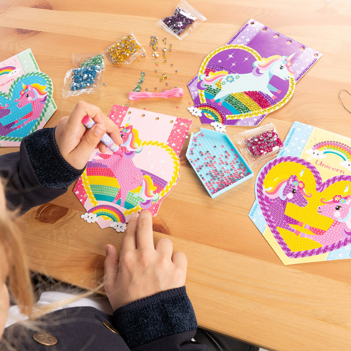 Set creativ DIY cu diamante - unicorni cu slipici [4]