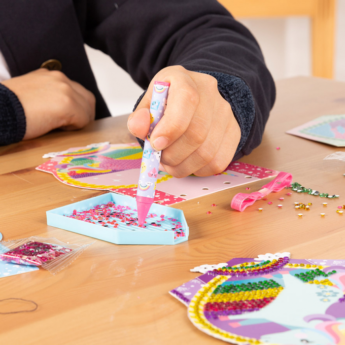 Set creativ DIY cu diamante - unicorni cu slipici [5]