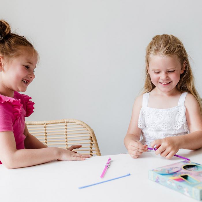 Set creativ DYI Bratari cu unicorni [4]