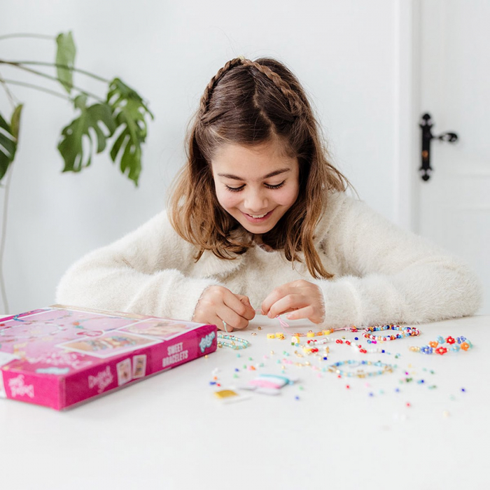 Set creativ DYI Bratari dulci, Design and shine [9]