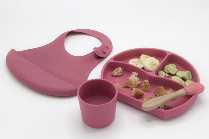 Set diversificare 4 piese din silicon BabyJem: bavetica, farfurie, lingurita si pahar (Culoare: Ecru) [8]