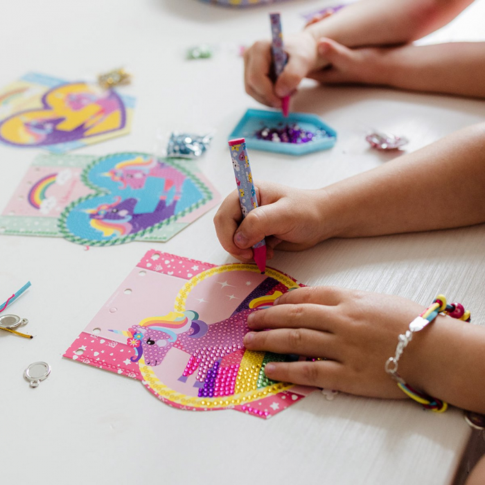 Studio creativ 2 in 1 cu unicorni, pictura cu diamante si bratari [4]