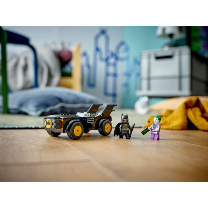 Urmarire pe Batmobile: Batman contra Joker [9]