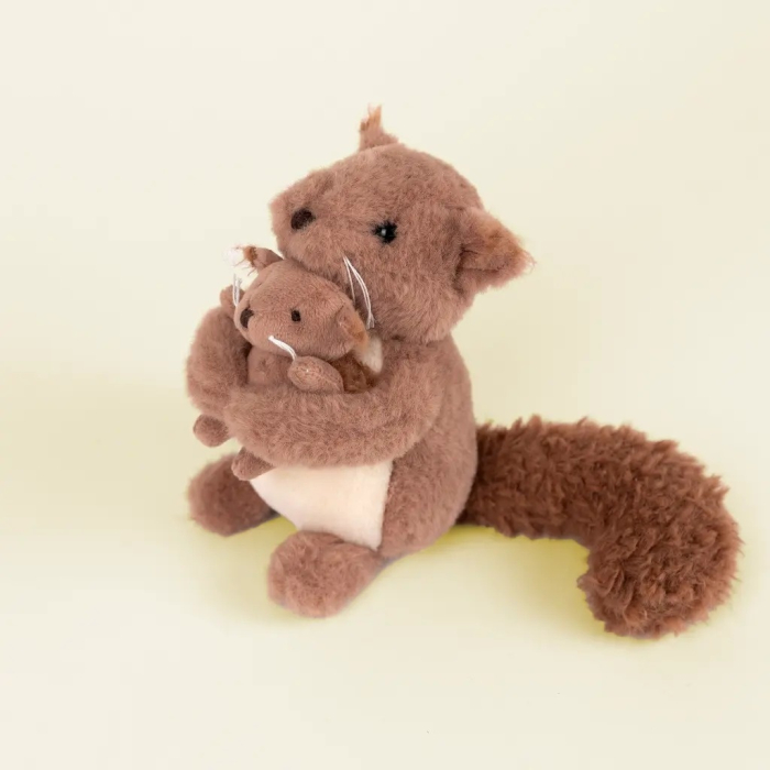 Veverita de plus cu puiut, Egmont Toys [3]