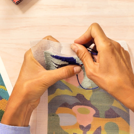 Atelier creativ 65 pentru adulti Goblen si broderie, Djeco [2]