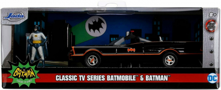 Figurine - Mașină Batmobile cu figurină Batman