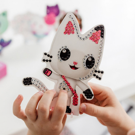Set creativ 3 in 1, Bratari cu pandantive, carioci spray si diamont painting, Gabby's Dollhouse [4]