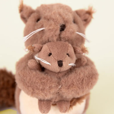 Veverita de plus cu puiut, Egmont Toys [1]