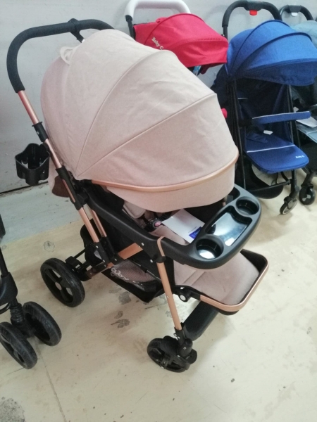 Carucior sport Baby Care cu masuta si husa de picioare [2]