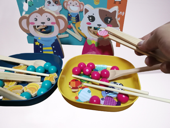 Joc Educativ din Lemn Montessori sortare  Hraneste Animalul [2]