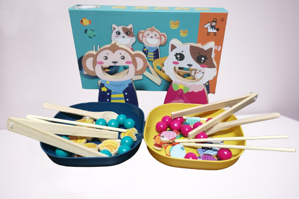 Joc Educativ din Lemn Montessori sortare  Hraneste Animalul [4]