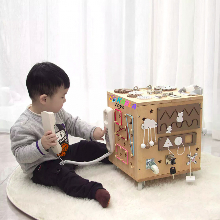 Cub activitatii Educative Montessori Busy Board cu roti [2]